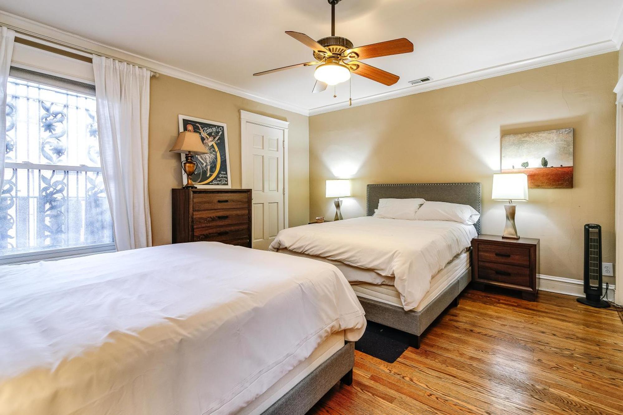 Historic And Unique Brownstone In Gold Coast - Downtown - 3 Apartment ชิคาโก ภายนอก รูปภาพ